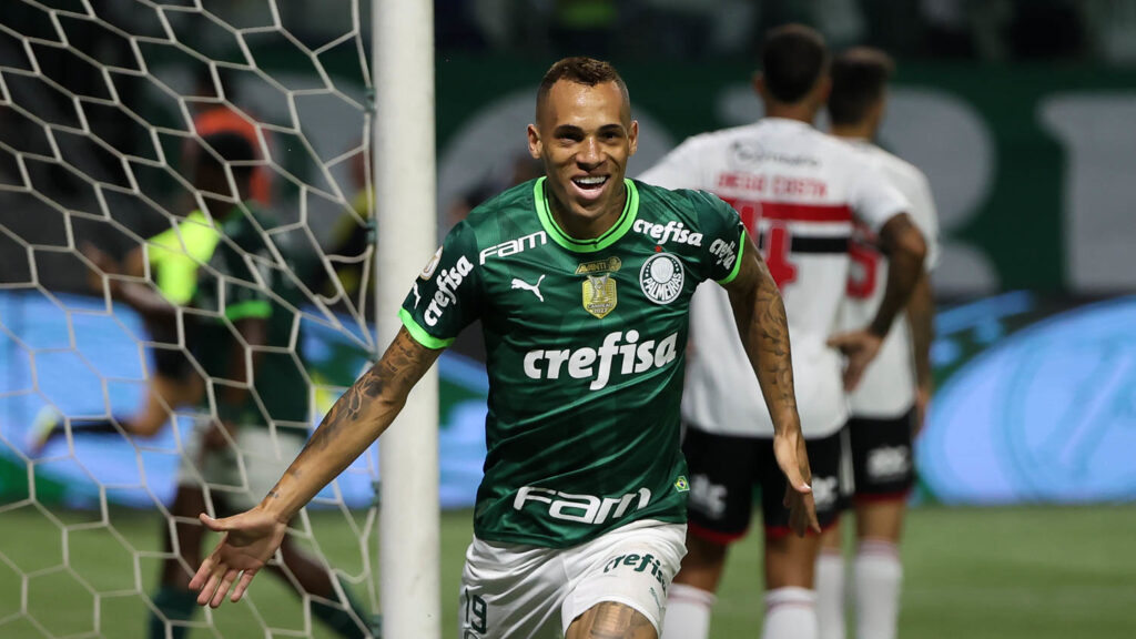 Palmeiras da show, atropela o Trikas e coloca o São Paulo no seu devido lugar