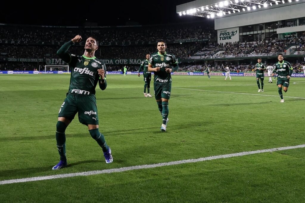 Palmeiras não joga bem, mas volta a vencer e da esperança de um final de ano digno